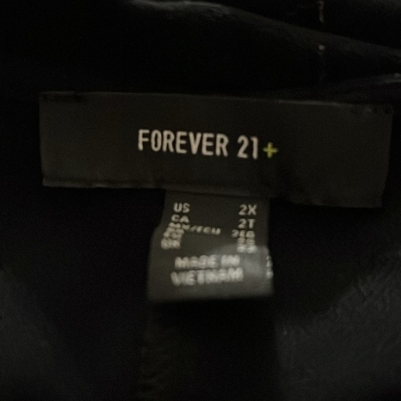 Foeever21 plus black dress - Picture 5 of 5
